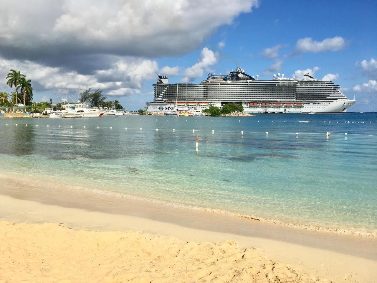 Castle By The Shore Ocho Rios Esterno foto